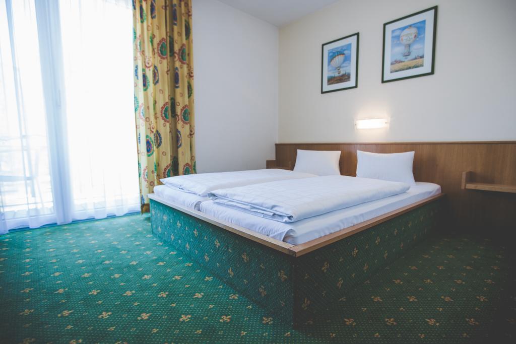 Wolke 7 Hotell Reutte Eksteriør bilde